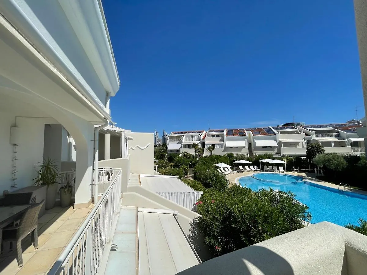 Lägenhet Appartamento Wave N.13 Lido di Jesolo