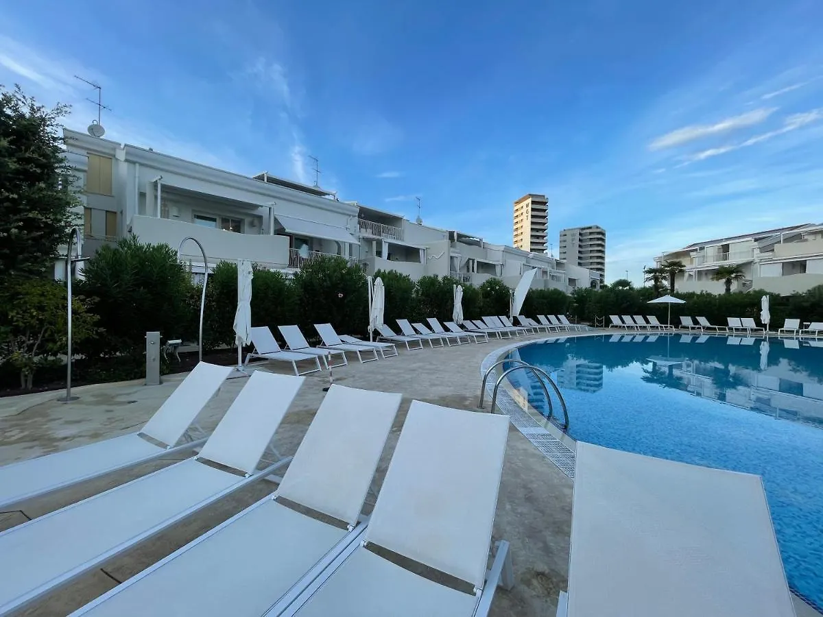 Appartamento Wave N.13 Lido di Jesolo 0*,  Italy